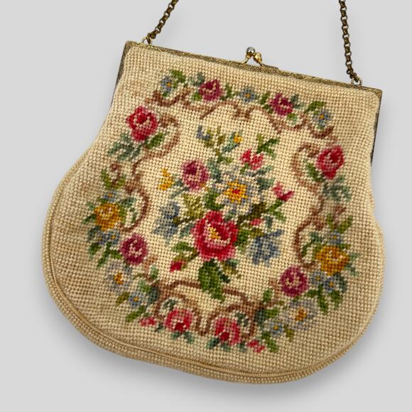 Vintage 1950s Floral Needlepoint Handbag with Chain Handle - Picture 5 of 5